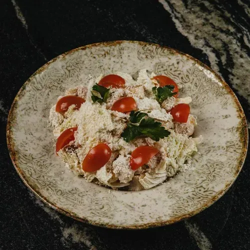 Salată Cezar cu pui