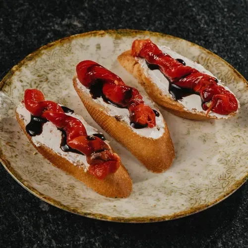 Bruschete cu ardei dulce