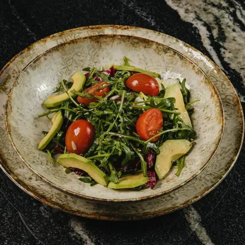 Salată Rucola și avocado