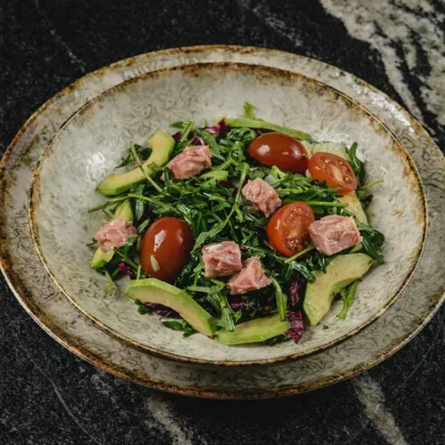 Salată Rucola avocado și ton